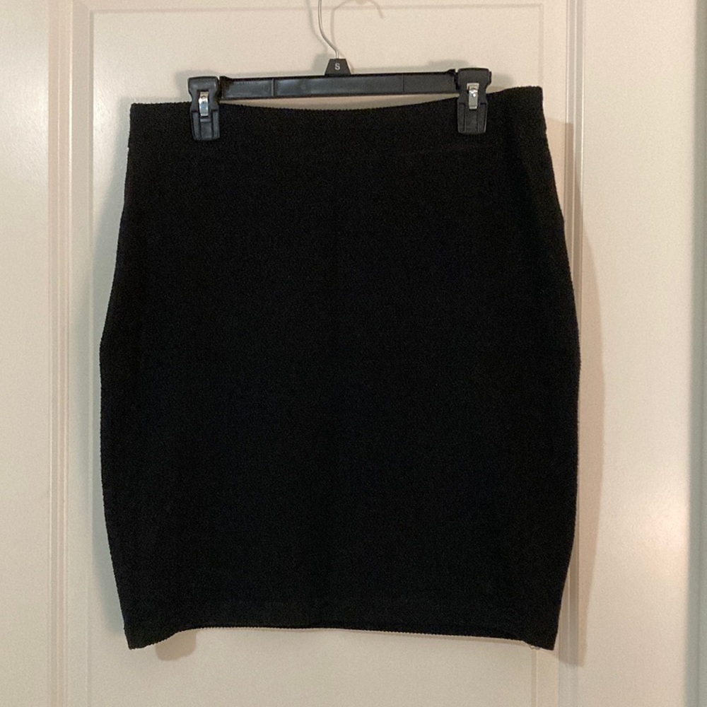Pencil skirt with stretch